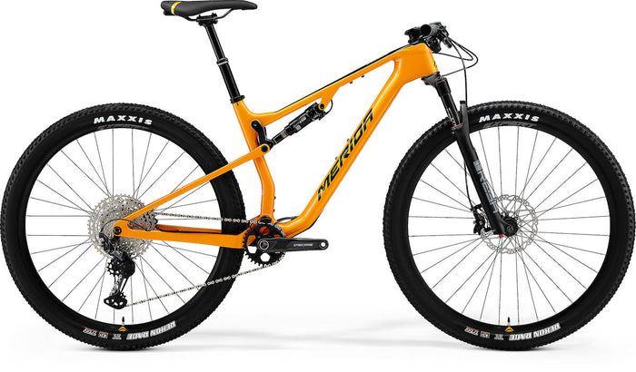 MERIDA NINETY-SIX RC 5000 – Mountainbike Fully, Carbon, Shimano XT M8100 Shadow+, Orange/Schwarz