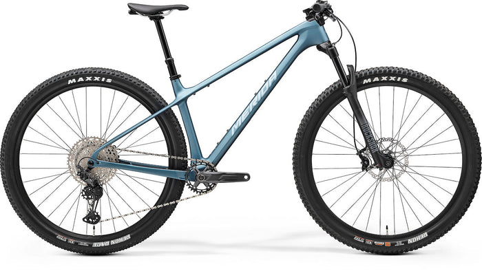 MERIDA BIG.NINE TR 5000 III1 – Mountainbike Hardtail, Carbon, Shimano XT, Silk Steel Blue (Blue)