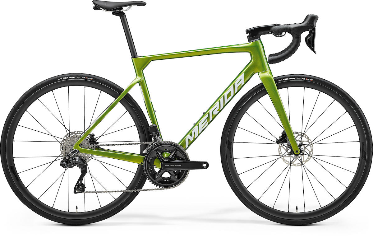 MERIDA SCULTURA 6000 V3 – Rennrad, Carbon, Shimano 105 Di2, Fall Green (White)