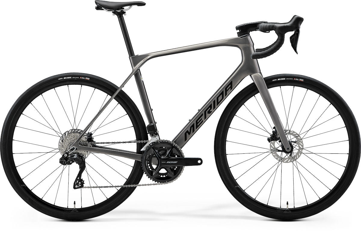 MERIDA SCULTURA ENDURANCE 6000 – Rennrad, Carbon, Shimano 105 Di2, Warm Slate Grey (Black)