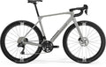 MERIDA MISSION 7000 – Gravelbike, Carbon, Shimano GRX825 Di2, Silk Grey (Gunmetal Grey)