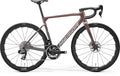 MERIDA SCULTURA 10K – Rennrad, Carbon, Sram Red, Silk Rainbow Purple/Grey (Flash Bcp)