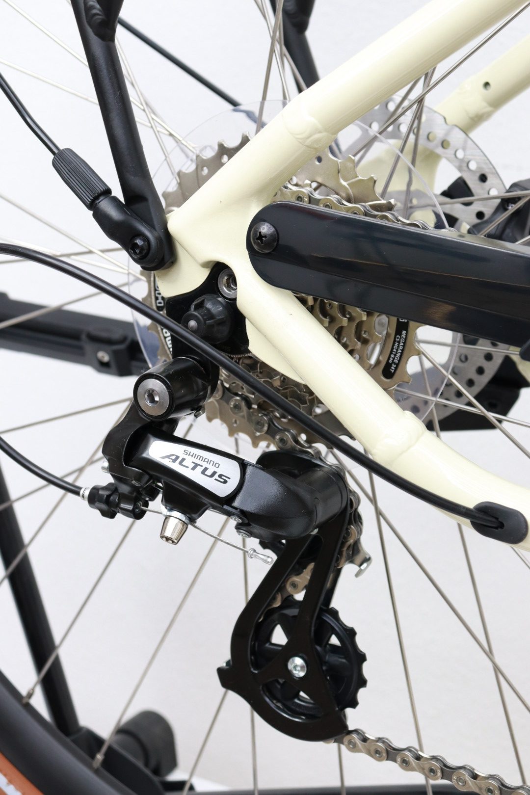O2 Feel iVog City Up 4.1 Shimano Altus 8V 400 Elektrisches Stadtrad – Bild 2
